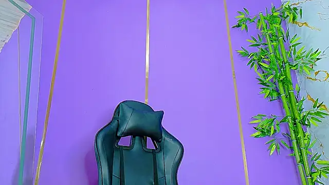 Snapshot of scarlet-jonesx chatting on 10-15-25, 11:38 scarlet-jonesx online show from 10-15-25, 11:38