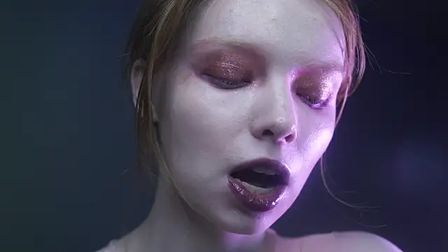 ginger hugs online show from 03-10-25, 10:13