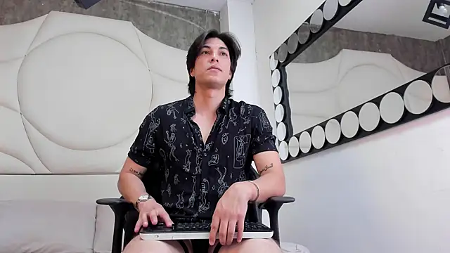 Karimferrer online show from 09-13-25, 08:19