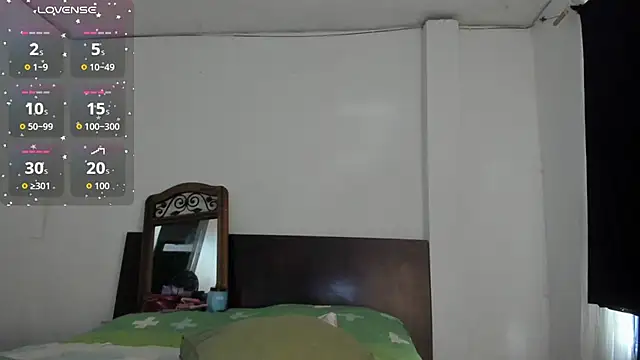 Snapshot of latinaStepmom chatting on 12-04-25, 08:50 latinaStepmom online show from 12-04-25, 08:50