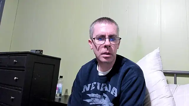 ImportantEquator0 online show from 10-31-25, 01:01