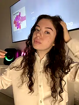 Kimi Ass online show from 10-30-25, 10:38