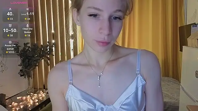 Elis Fox online show from 10-12-25, 08:13