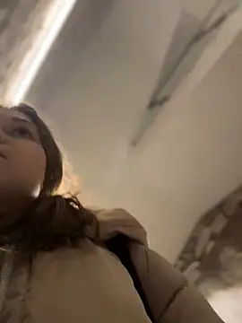 Snapshot of Times__Square chatting on 01-18-25, 06:13 Times Square online show from 01-18-25, 06:13