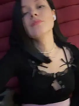 Snapshot of Times__Square chatting on 02-02-25, 10:24 Times Square online show from 02-02-25, 10:24