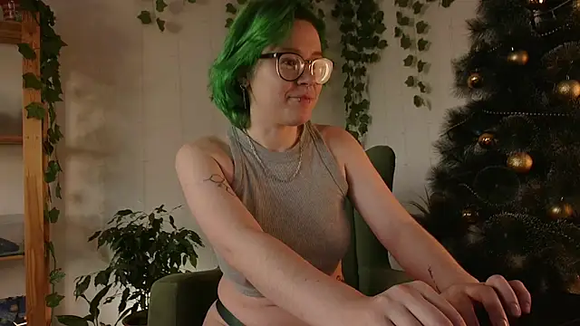 alisahug online show from 12-29-24, 04:59