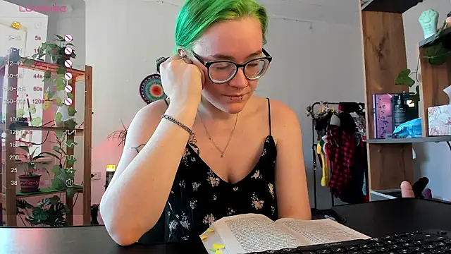 alisahug online show from 03-04-25, 10:46