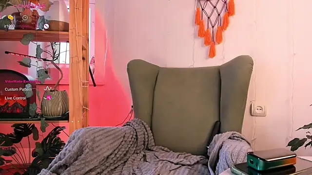 alisahug online show from 03-17-25, 08:40