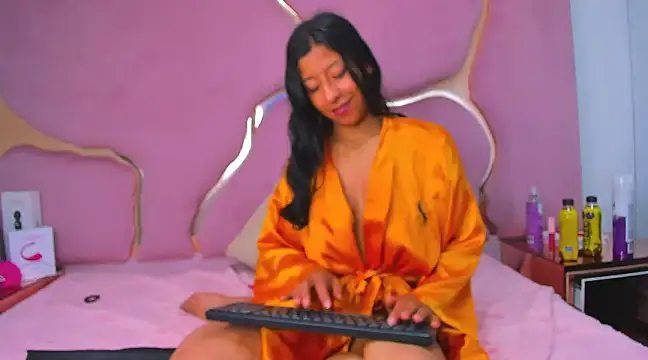 VaneLin18 online show from 03-06-25, 08:52