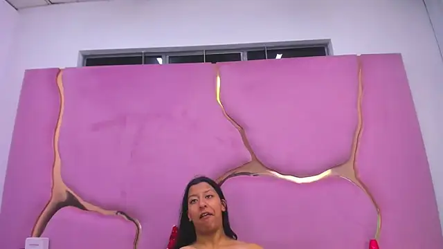 VaneLin18 online show from 11-19-25, 11:05