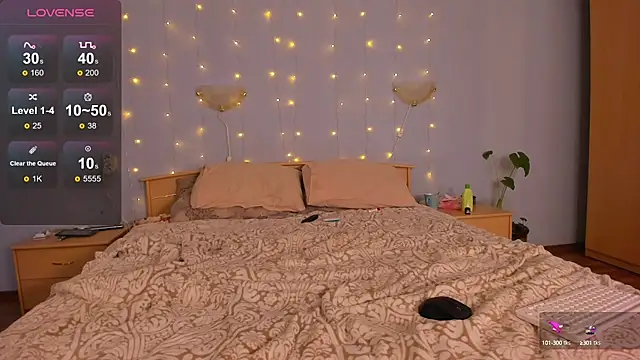 NikkiNSerdron online show from 03-10-25, 03:12