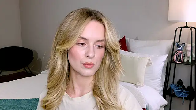 RozzitaBedberry online show from 11-04-25, 02:16