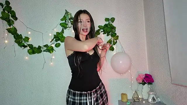 Snapshot of ari_kat chatting on 02-17-25, 02:53 ari kat online show from 02-17-25, 02:53