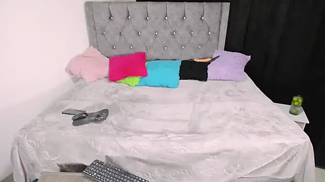 valenthottie online show from 02-17-25, 12:54