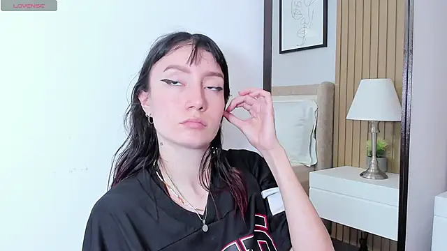 lizzy davis 1 online show from 11-23-25, 07:46