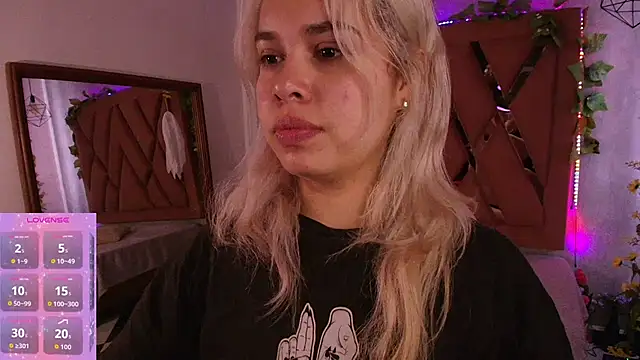 Haelycute online show from 10-25-25, 12:02