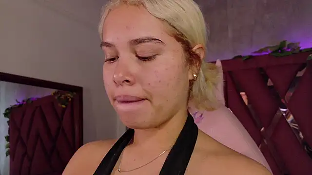 Haelycute online show from 01-14-26, 11:49