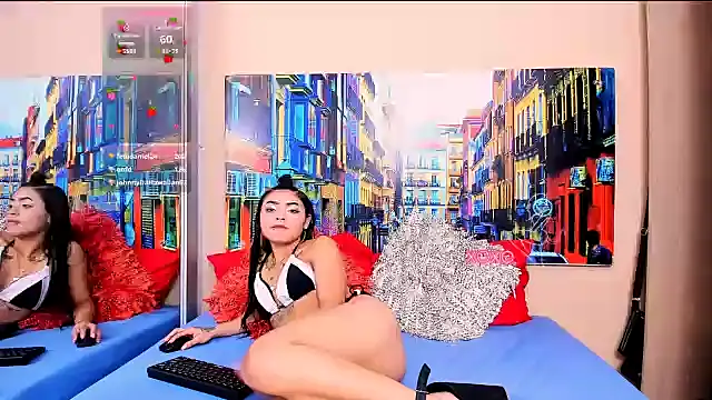 Snapshot of CristalLoren chatting on 03-22-25, 08:59 CristalLoren online show from 03-22-25, 08:59