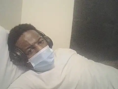 Snapshot of DreamvilleINC chatting on 10-08-25, 07:17 DreamvilleINC online show from 10-08-25, 07:17