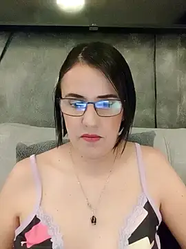 Snapshot of IsisBlake chatting on 01-19-25, 03:50 IsisBlake online show from 01-19-25, 03:50