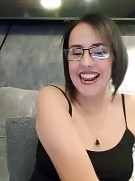 Snapshot of IsisBlake chatting on 02-08-25, 07:27 IsisBlake online show from 02-08-25, 07:27