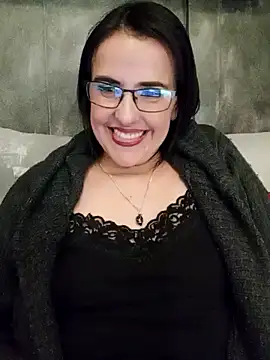 Snapshot of IsisBlake chatting on 02-11-25, 02:46 IsisBlake online show from 02-11-25, 02:46