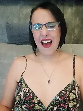 Snapshot of IsisBlake chatting on 02-13-25, 11:37 IsisBlake online show from 02-13-25, 11:37