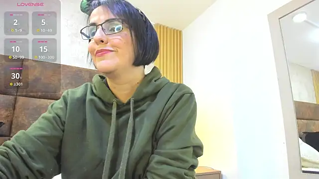 Snapshot of IsisBlake chatting on 03-17-25, 11:11 IsisBlake online show from 03-17-25, 11:11