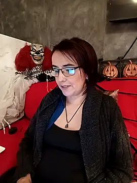 Snapshot of IsisBlake chatting on 10-05-25, 03:10 IsisBlake online show from 10-05-25, 03:10