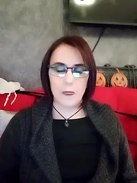 Snapshot of IsisBlake chatting on 10-15-25, 07:36 IsisBlake online show from 10-15-25, 07:36