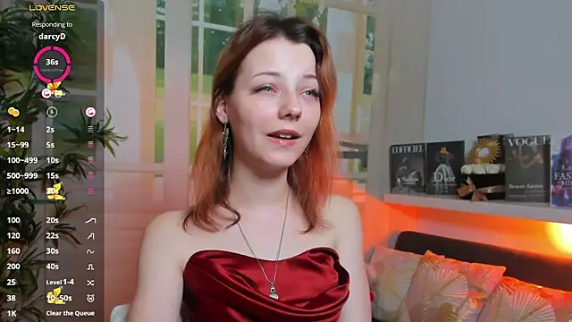 pretty little thing online show from 03-14-25, 06:18