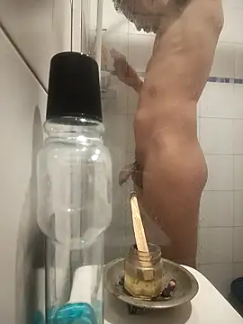 Snapshot of picachuchu chatting on 10-29-25, 11:39 picachuchu online show from 10-29-25, 11:39