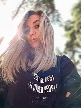 Crazy-Rosa online show from 03-20-25, 06:08