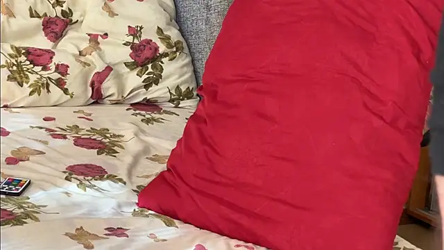 Stick Twlx online show from 09-15-25, 07:52