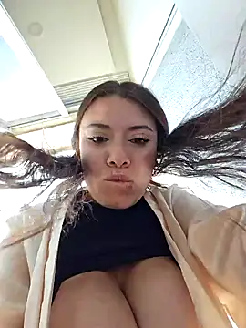 valery mora online show from 01-21-25, 05:20