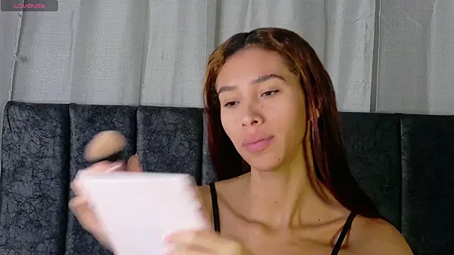 Iamkarlaa doll online show from 10-06-25, 11:29