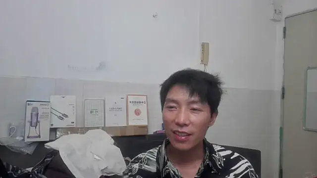Snapshot of xhqds chatting on 06-08-26, 02:50 xhqds online show from 06-08-26, 02:50