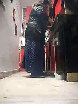 kirti  arora online show from 12-30-24, 04:31