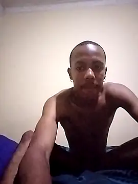 Snapshot of bobzerr chatting on 11-13-25, 11:03 bobzerr online show from 11-13-25, 11:03