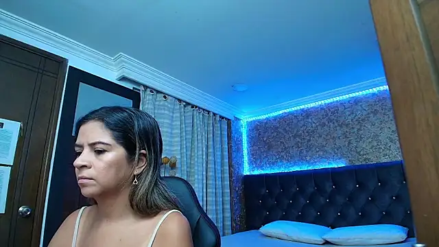 stella xue online show from 10-17-25, 09:28