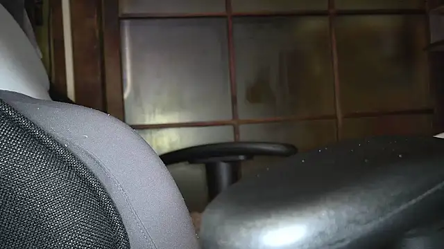 hidenyan02 online show from 12-12-24, 05:26