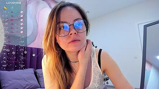 Kelly Cuutie online show from 01-14-25, 05:08