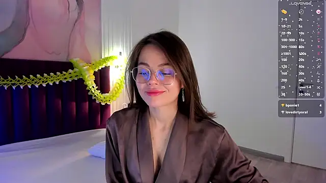 Kelly Cuutie online show from 03-31-26, 01:51