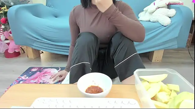 Baby Claraa online show from 12-27-24, 06:14