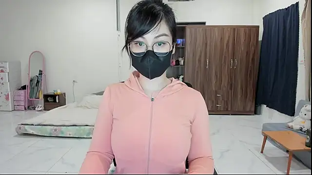 Baby Claraa online show from 02-18-25, 07:54