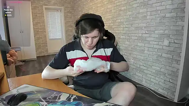 iliaskrislove online show from 03-18-25, 02:15