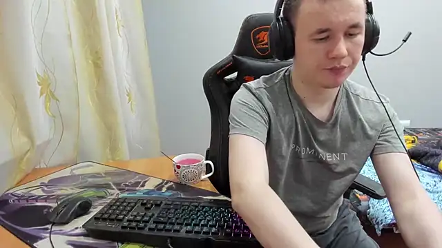 iliaskrislove online show from 10-15-25, 04:07