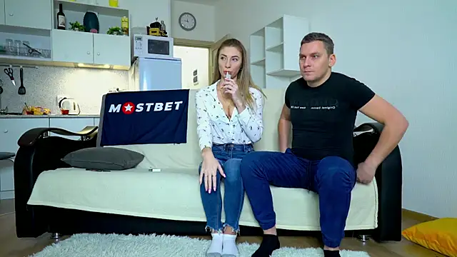 littlesweettifany online show from 12-22-24, 09:22