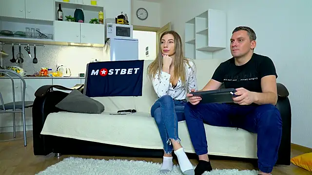 littlesweettifany online show from 12-22-24, 12:27