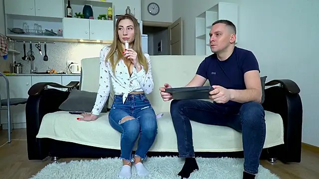 littlesweettifany online show from 01-21-25, 11:03